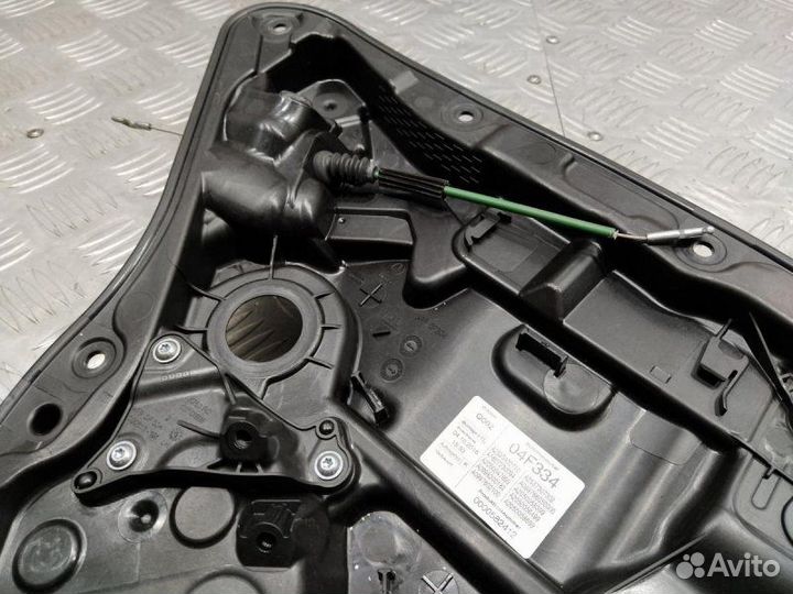 Стеклоподъемник задний левый Mercedes-Benz 250D