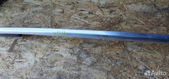 Рейлинг крыши правый Volkswagen Tiguan 2007-2011