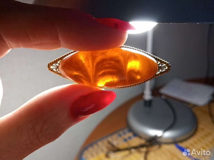 Брошь. Янтарь СССР