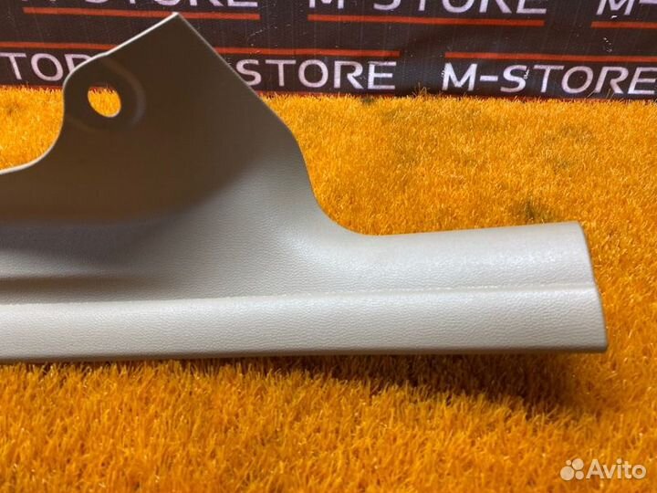 Накладка на порог салона задняя правая Bmw