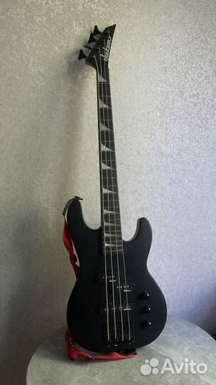 Маломензурная Бас гитара jackson JS1X Concert Bass