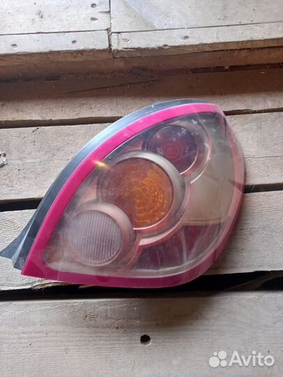 Задний правый фонарь nissan almera n16