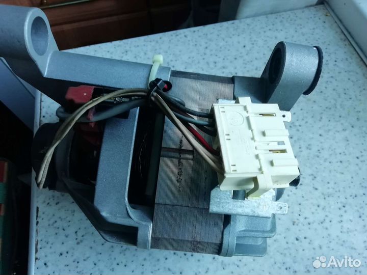 Двигататель для стиральной машины