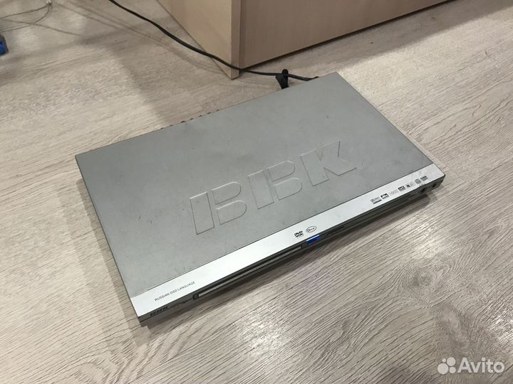 DVD плеер BBK dv525si