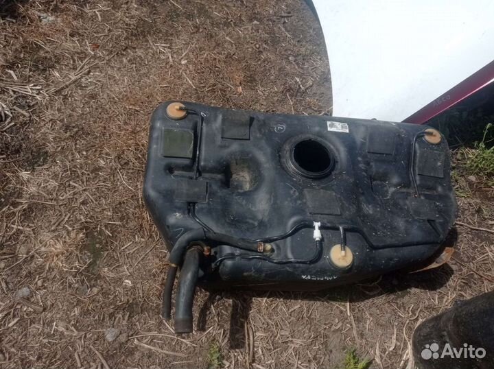 Бак топливный 1720195F0A ниссан альмера классик