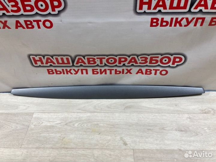 Накладка на торпедо Bmw 1 хэтчбек 2008