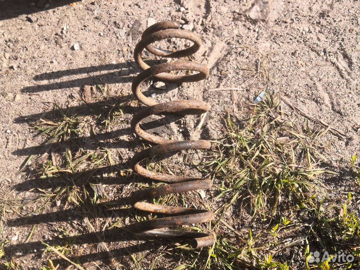 Задняя пружина Honda Shattle