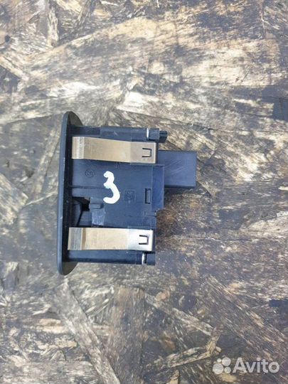 Кнопка стеклоподьемника Dodge Grand Caravan 5 3.8