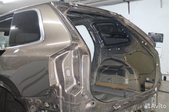 Панель задняя Volvo XC90 2014-2019