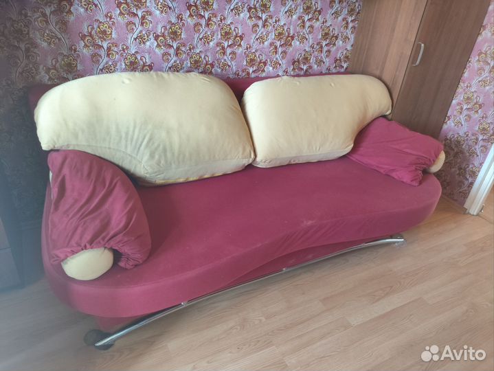 Продаётся диван-еврокнижка б/у.Доставка