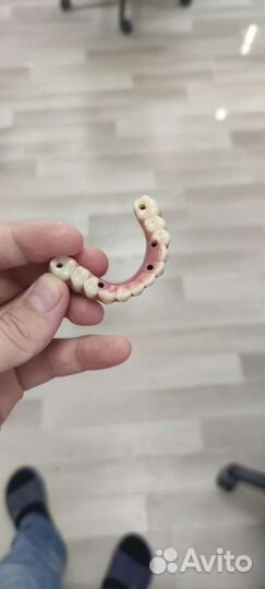 Зубной техник