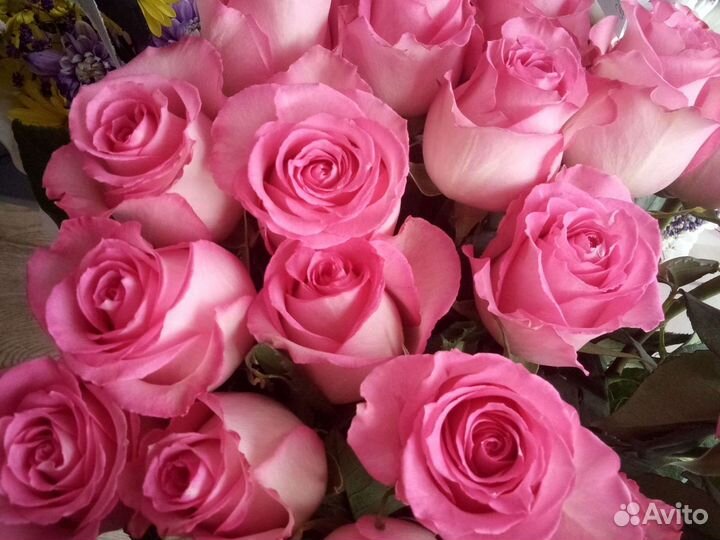 Цветы-розы, хризантема, гвоздика и т.д