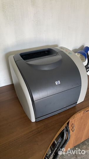 Принтер цветной hp