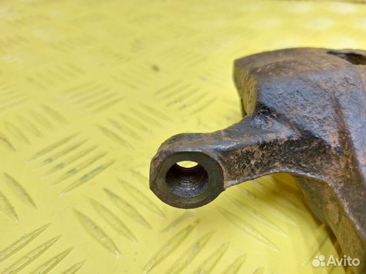 Суппорт задний левый Mitsubishi Pajero Pinin/Io