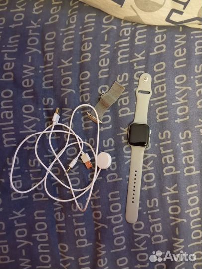 Часы, зарядка, ремешок)