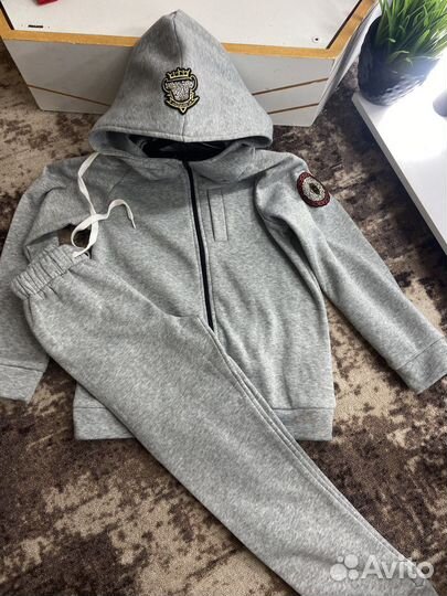 Костюм новый