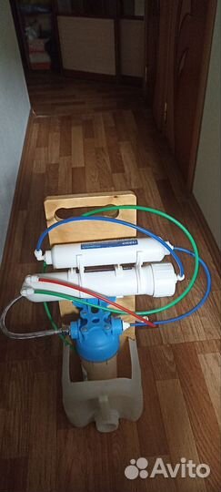 Аквариум с тумбой и всем оборудованием