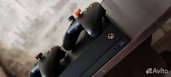 Xbox one X 1tb