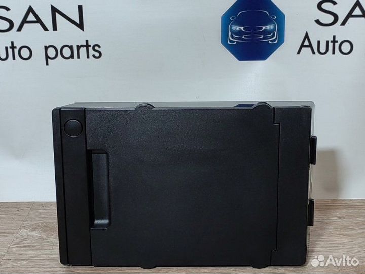 Бардачок заднего сиденья Bmw 5 F10 N52B30AF 2010