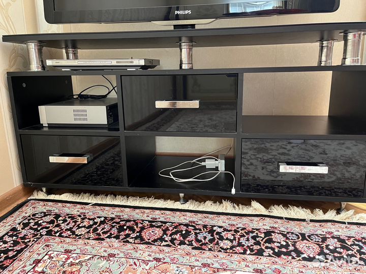 Тумба под телевизор