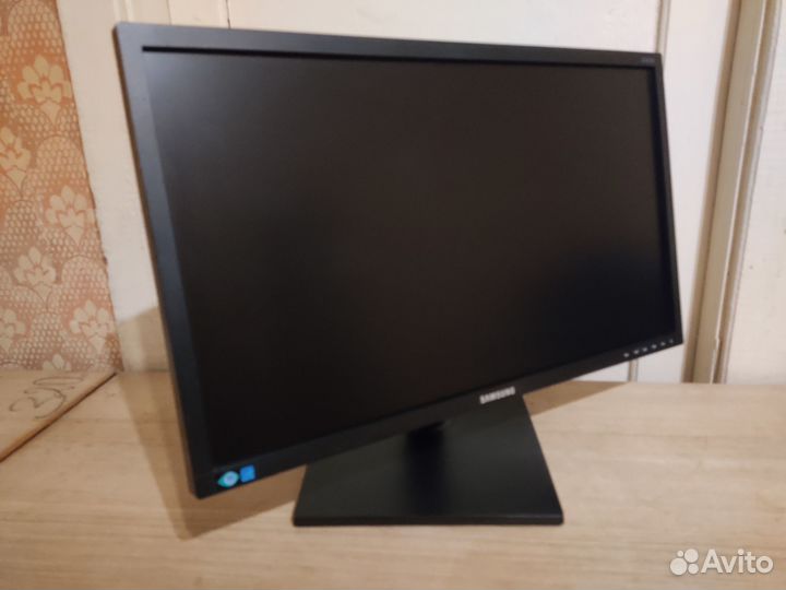 Samsung S24E650PL 23,5 дюйма