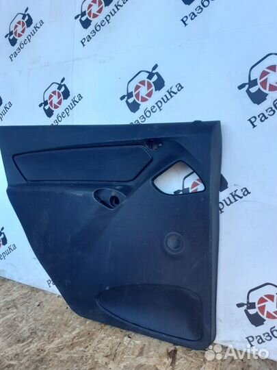 Задняя левая обшивка двери лада гранта