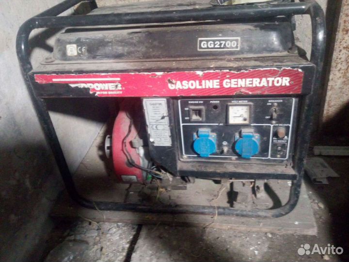 Бензиновый генератор