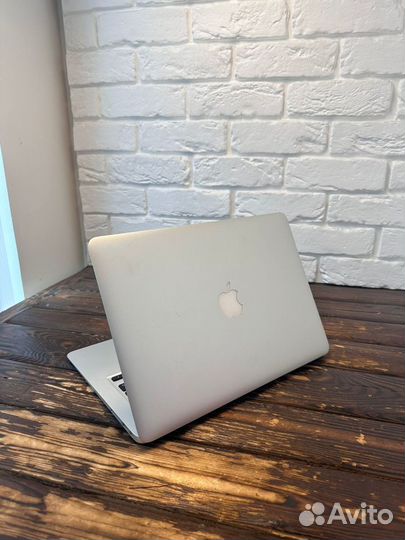 Ноутбук Apple MacBook Air 13inch 2017 i5 1.80Ghz/2