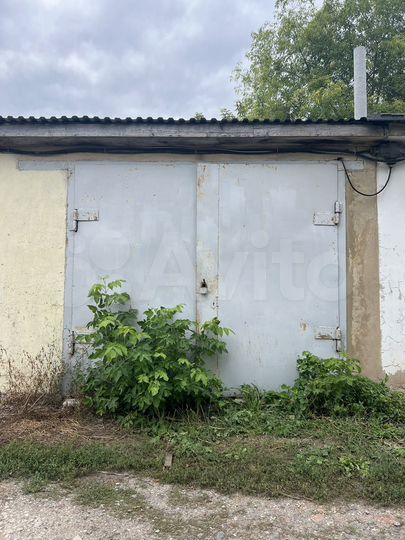 Гараж, > 30 м²