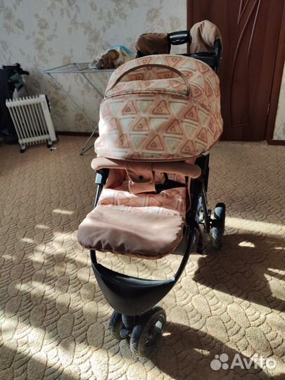 Прогулочная коляска