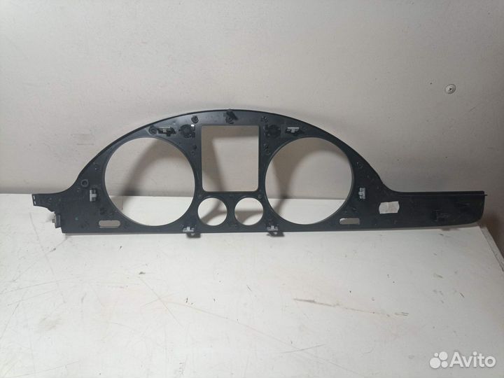 Рамка панели приборов Volkswagen Passat B6