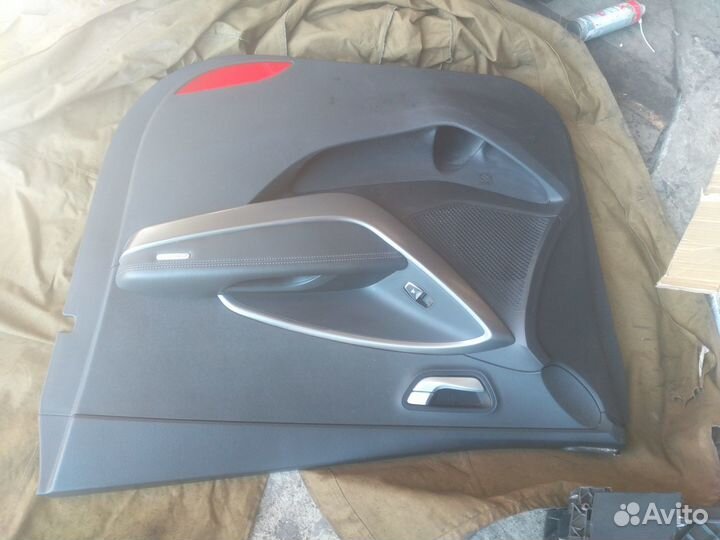 Обшивки задних дверей Хендай Санта Фе 3