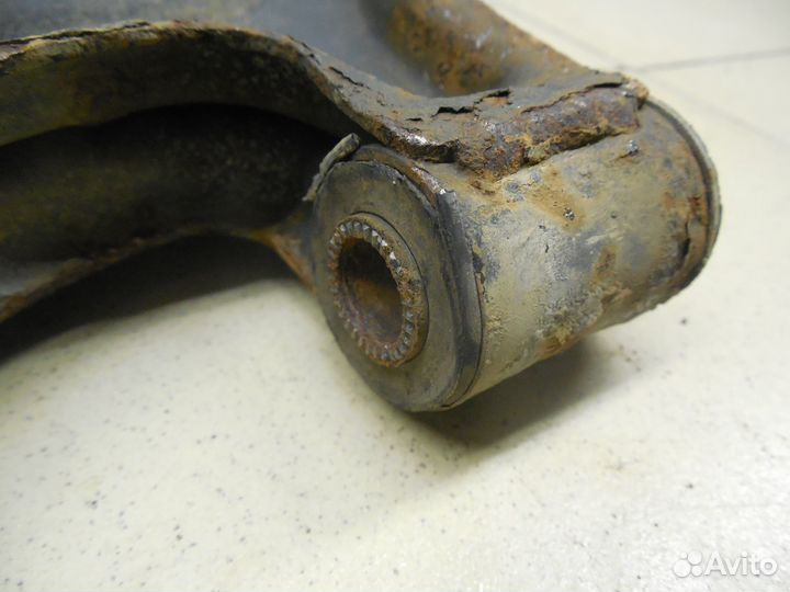 Рычаг передний нижний правый Micra (K11E) 1992-200