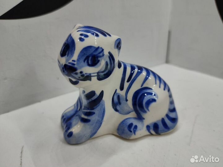 Декоративная фигурка 