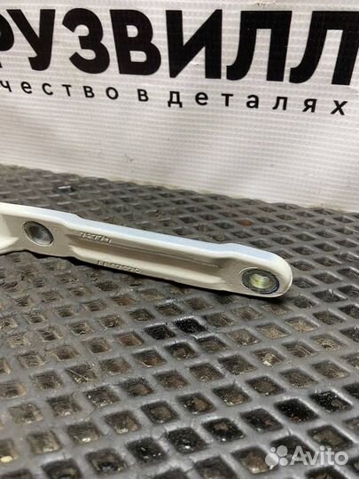 Петля капота правая Volvo FH4 82320177