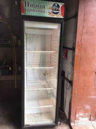 Холодильный шкаф-витрина