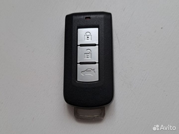 Смарт ключ Mitsubishi