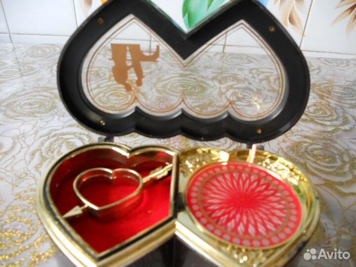 Шкатулка музыкальная