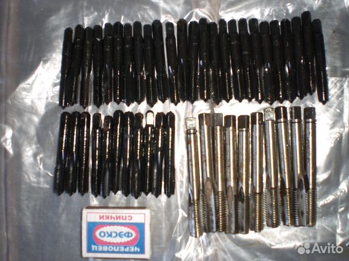 Обмен сверла развертки плашки метчики