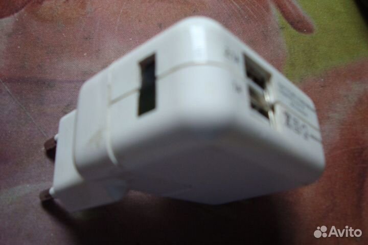 Сетевое зарядное устройство