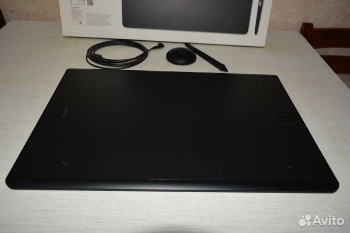 Графический планшет Wacom Intuos Pro L (PTH-860)