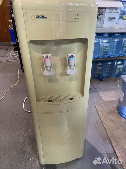 Кулер для воды напольный Аel б/у