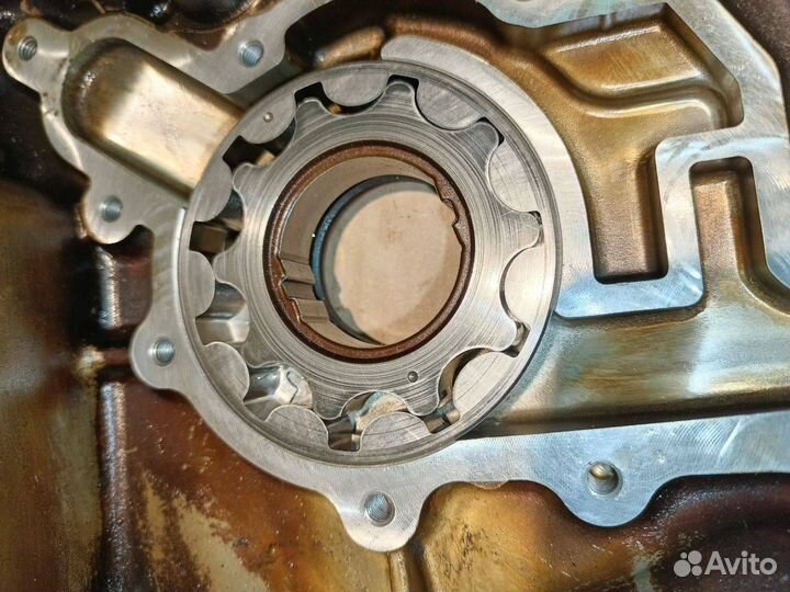 Крышка двигателя Kia Optima 213502E350