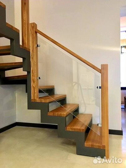 Лестница от производителя. Металлокаркас