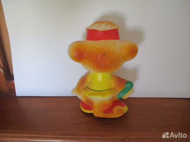 Игрушка СССР, обезьянка с ракеткой