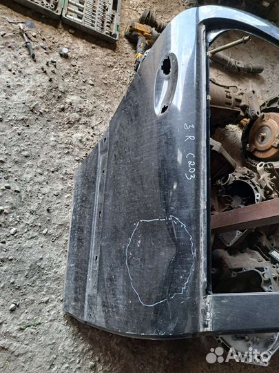 Дверь задняя правая на Mercedes W203