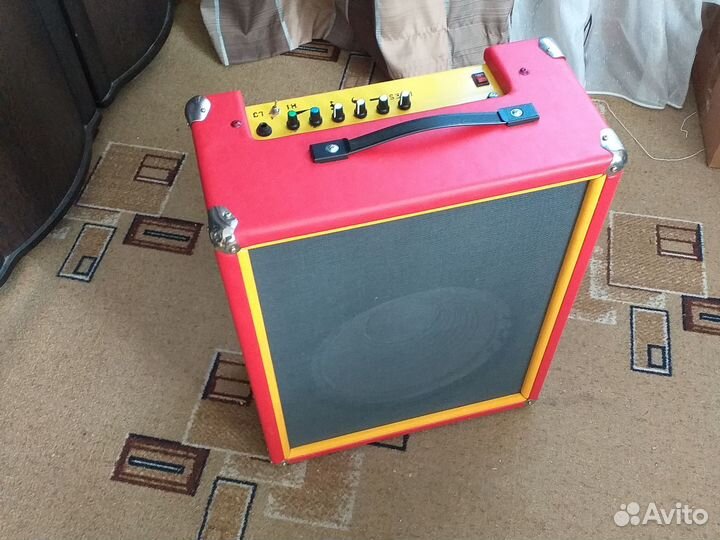 Ламповый комбоусилитель