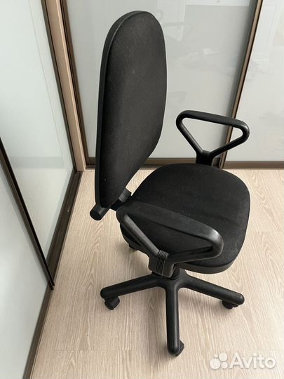 Компьютерное кресло