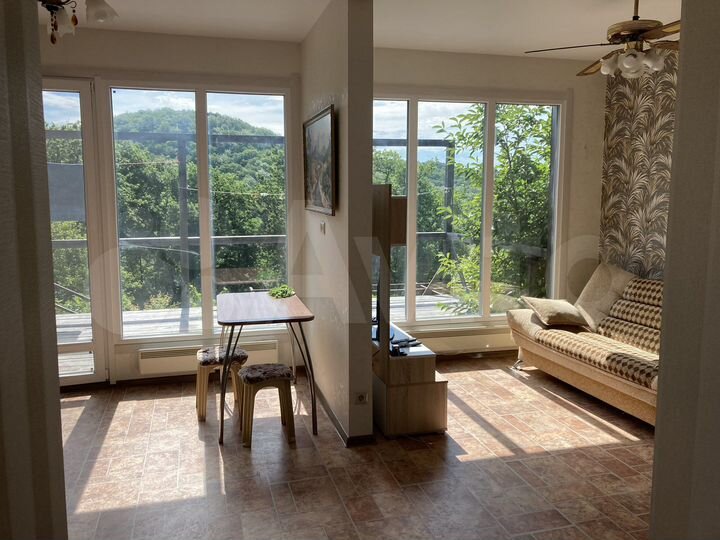 Дом 65 м² на участке 5 сот.