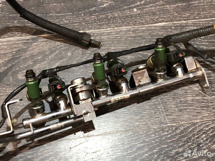 Топливная рампа впускные колодцы jaguar x-type 2.5